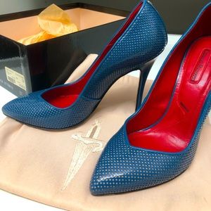 Cesare Paciotti pumps/ size 7/37